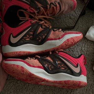 Nike kd Women's Pink and Black Athletic Shoes